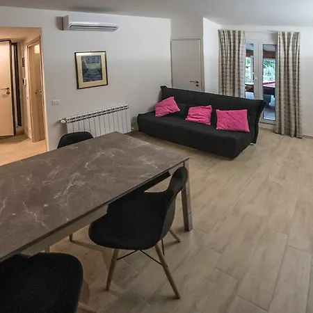 All'antico Campanile شقة روفيغو